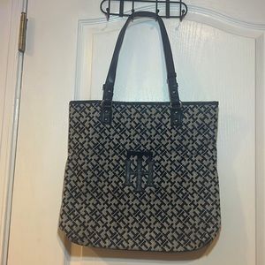 Tommy Hilfiger bag